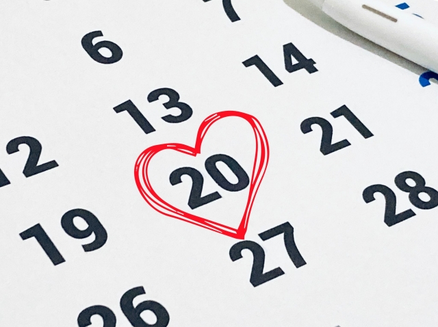 ハートが書き込まれたカレンダー